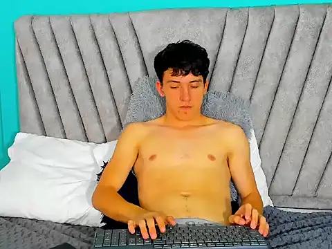 SamBoycash  online show from 02-03-26, 08:25