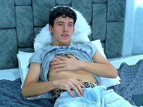 SamBoycash  online show from 02-07-26, 08:23