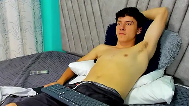 SamBoycash  online show from 02-08-26, 07:39