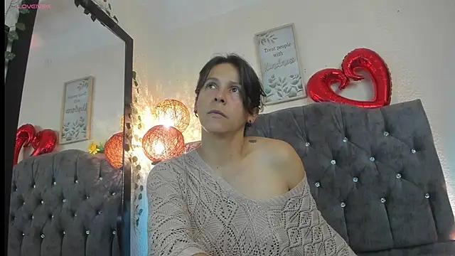 daenerys 11 online show from 01-14-26, 01:50