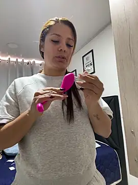 Pretty  Milf online show from 05-01-26, 03:16