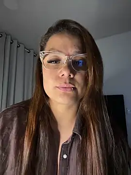 Pretty  Milf online show from 06-14-26, 11:18