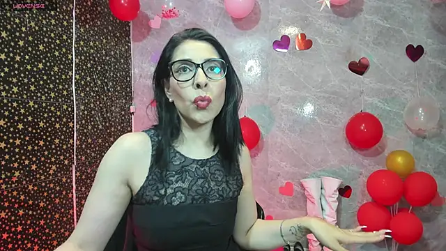 adellelennoxx online show from 02-17-26, 08:44