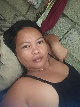 Snapshot of hot_momma88 chatting on 05-31-26, 10:11 hot momma88 online show from 05-31-26, 10:11