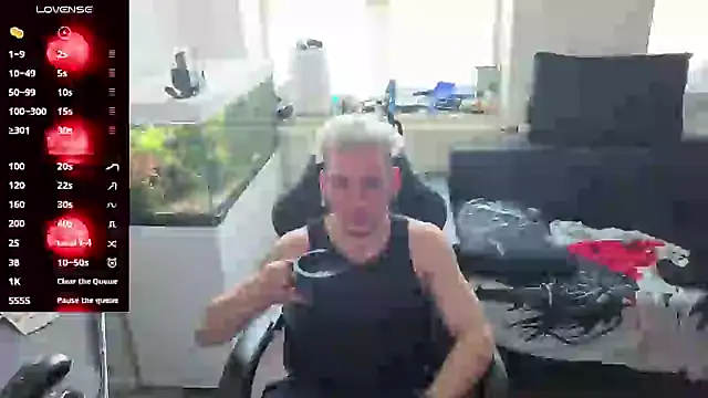 Rayzel White online show from 05-02-26, 01:16