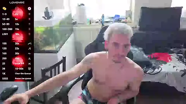 Rayzel White online show from 05-04-26, 12:01
