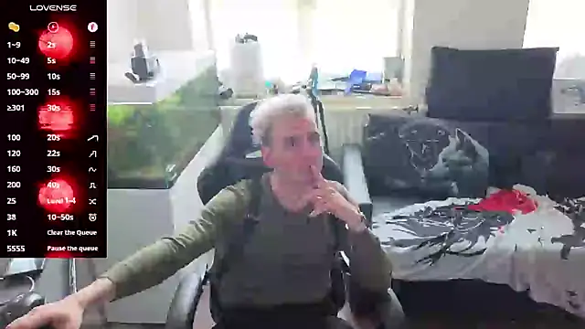 Rayzel White online show from 05-06-26, 11:48