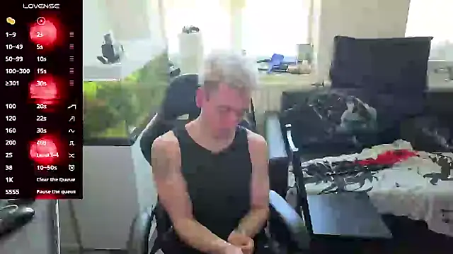 Rayzel White online show from 05-07-26, 11:48