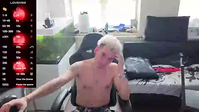 Rayzel White online show from 05-10-26, 12:10