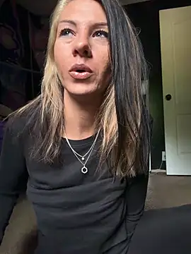 tastemecaroline online show from 04-30-26, 01:17