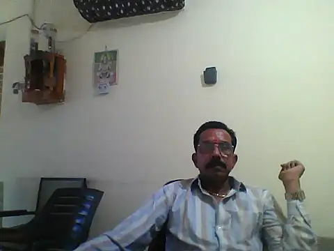 Snapshot of dream_king_1985 chatting on 02-15-26, 09:52 dream king 1985 online show from 02-15-26, 09:52