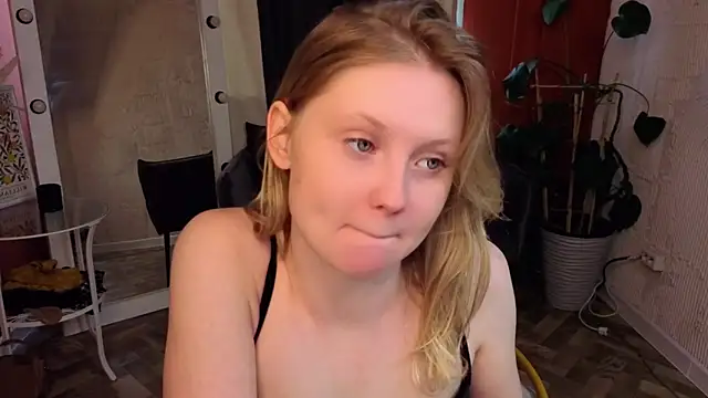 Sweet M1la online show from 03-18-26, 07:22