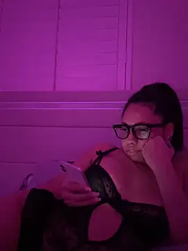 Snapshot of cartierprincess chatting on 03-07-26, 05:26 cartierprincess online show from 03-07-26, 05:26