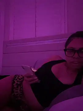 Snapshot of cartierprincess chatting on 03-08-26, 06:39 cartierprincess online show from 03-08-26, 06:39