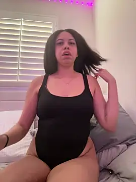 Snapshot of cartierprincess chatting on 03-20-26, 11:31 cartierprincess online show from 03-20-26, 11:31