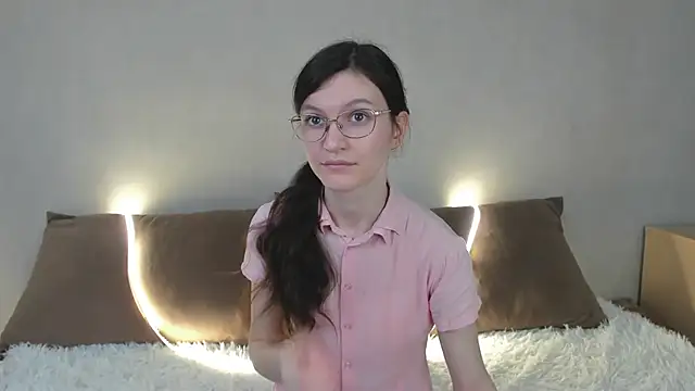 Snapshot of ThoraMarola chatting on 04-03-26, 05:16 ThoraMarola online show from 04-03-26, 05:16