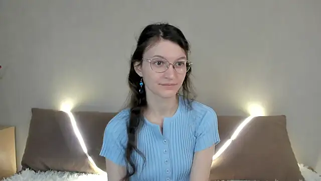Snapshot of ThoraMarola chatting on 04-16-26, 05:19 ThoraMarola online show from 04-16-26, 05:19