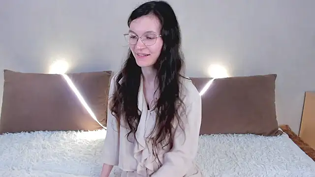 Snapshot of ThoraMarola chatting on 05-08-26, 05:24 ThoraMarola online show from 05-08-26, 05:24