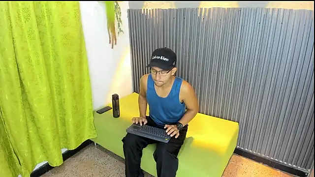 LARRY VITO online show from 02-02-26, 01:10