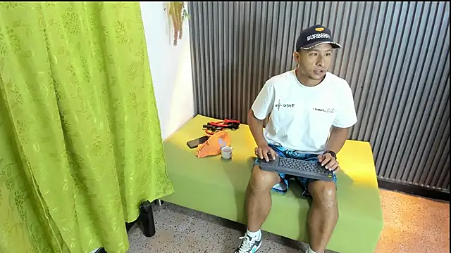 LARRY VITO online show from 02-04-26, 12:44