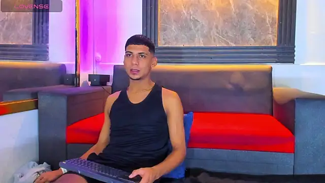 Snapshot of ALEX_KEITH26 chatting on 04-17-26, 11:57 ALEX KEITH26 online show from 04-17-26, 11:57