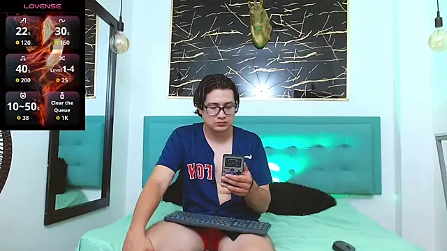 Danner Alaia online show from 02-07-26, 08:45