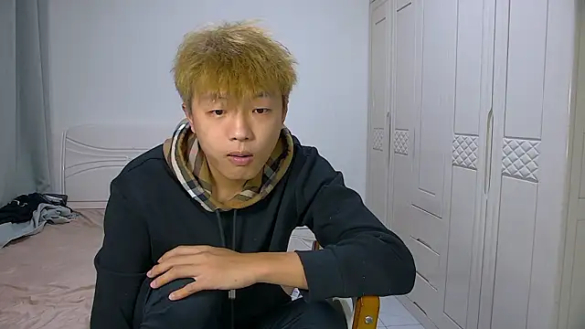 Chocolates-001 online show from 02-20-26, 11:11