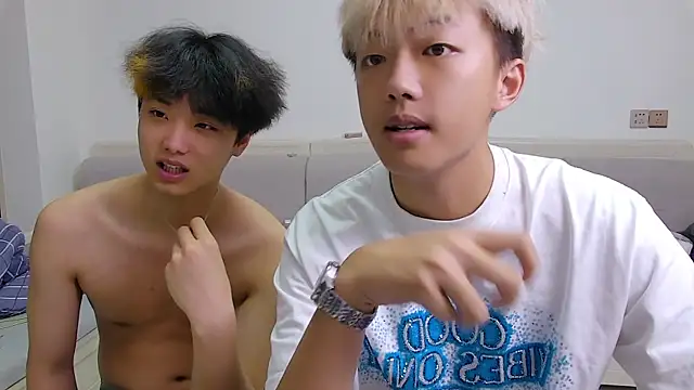 Chocolates-001 online show from 04-02-26, 08:34