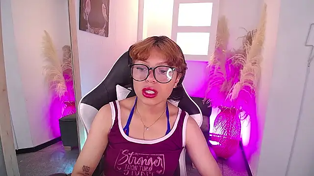 Snapshot of melodyy_as chatting on 03-18-26, 01:47 melodyy as online show from 03-18-26, 01:47