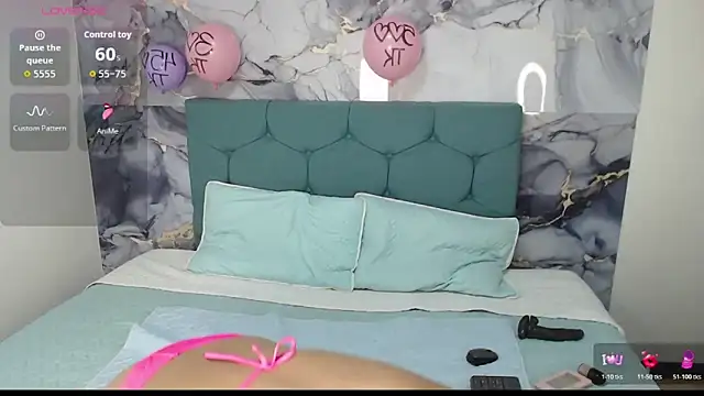 RoseeLuna online show from 02-06-26, 03:04