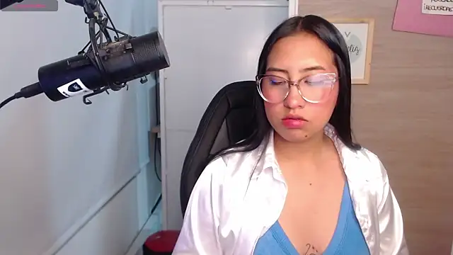 Nina Polet  online show from 02-06-26, 04:06