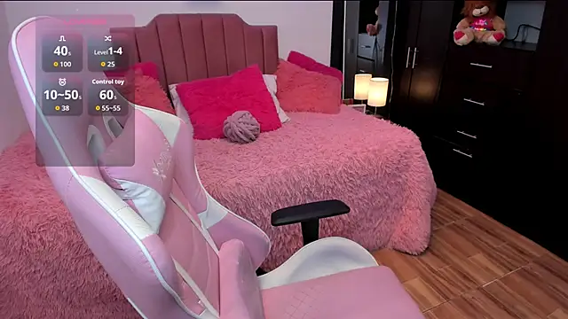 Nina curves online show from 02-09-26, 07:18