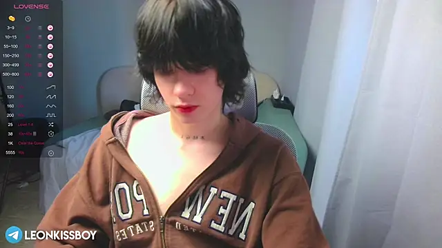 LeonBoykisser online show from 03-15-26, 05:35