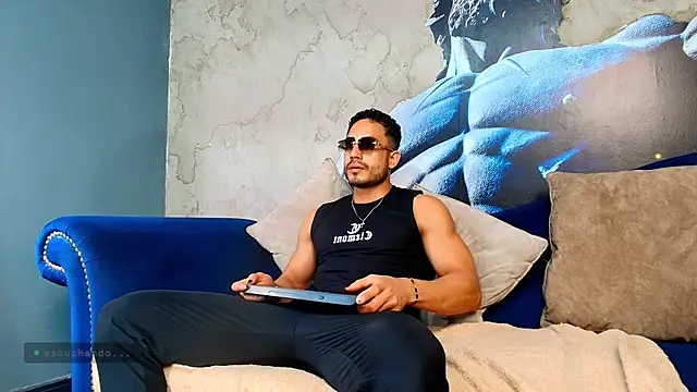 Snapshot of Vans_Ross chatting on 04-30-26, 06:58 Vans Ross online show from 04-30-26, 06:58