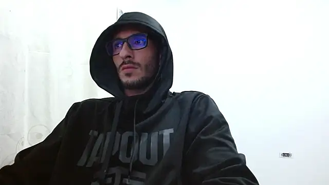 Snapshot of maskguy23 chatting on 01-14-26, 02:28 maskguy23 online show from 01-14-26, 02:28