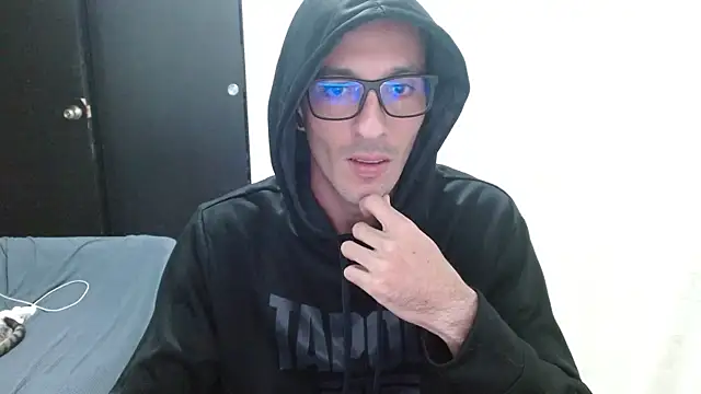 maskguy23 online show from 06-14-26, 06:26