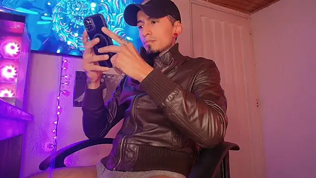 pauldocux  online show from 01-16-26, 02:26