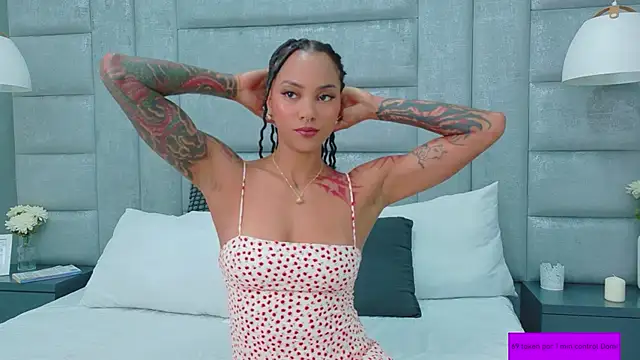 LizStorm  online show from 04-01-26, 07:44