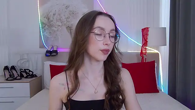 Emily Simon online show from 05-06-26, 05:14