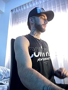 Snapshot of juanlouis_pierre chatting on 01-15-26, 06:44 juanlouis pierre online show from 01-15-26, 06:44