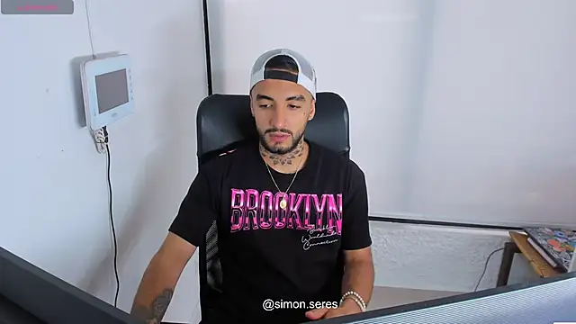 Snapshot of juanlouis_pierre chatting on 02-14-26, 10:39 juanlouis pierre online show from 02-14-26, 10:39