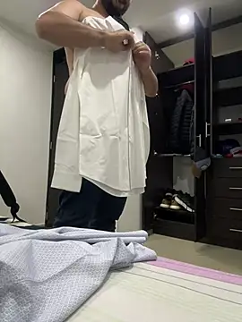 Snapshot of Arleymounthblack chatting on 03-17-26, 10:46 Arleymounthblack online show from 03-17-26, 10:46