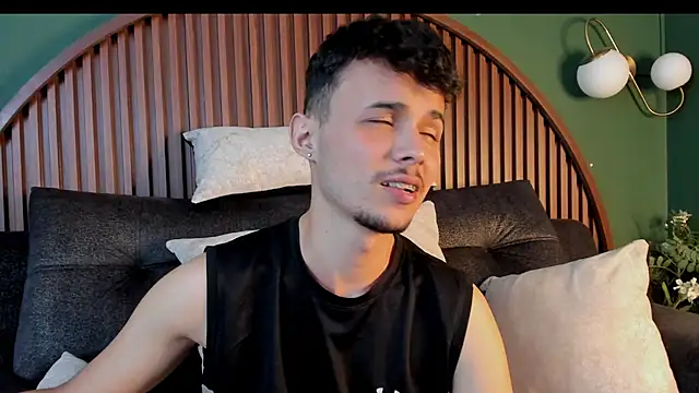 Snapshot of Alhan_Twink chatting on 05-09-26, 04:50 Alhan Twink online show from 05-09-26, 04:50