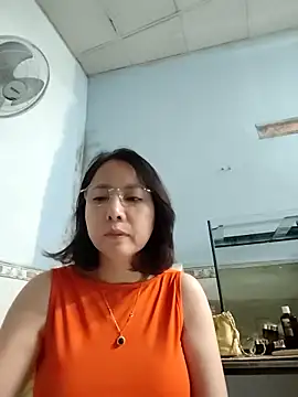 Snapshot of Famrita chatting on 02-17-26, 02:19 Famrita online show from 02-17-26, 02:19