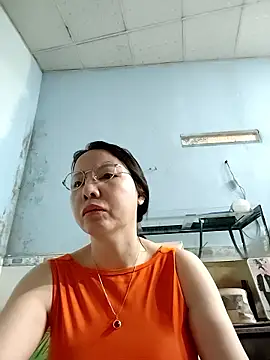 Snapshot of Famrita chatting on 03-20-26, 02:27 Famrita online show from 03-20-26, 02:27