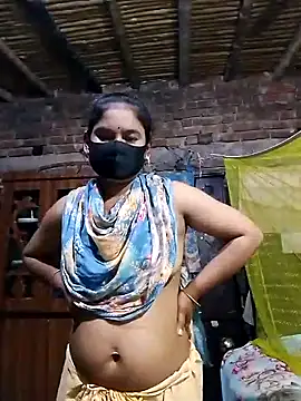 Snapshot of Hot_Sweeti chatting on 04-18-26, 09:48 Hot Sweeti online show from 04-18-26, 09:48