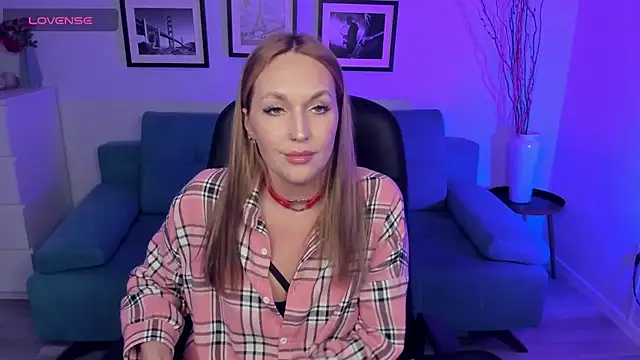 EvieMagical online show from 03-18-26, 12:52