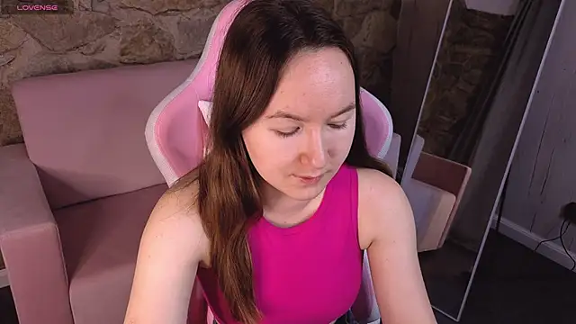 Snapshot of SindieStorm chatting on 02-10-26, 01:43 SindieStorm online show from 02-10-26, 01:43