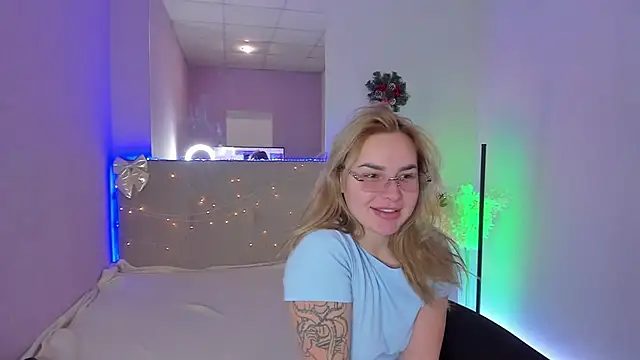 LunaHeadley online show from 01-17-26, 01:16