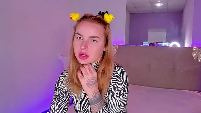 LunaHeadley online show from 01-19-26, 01:26